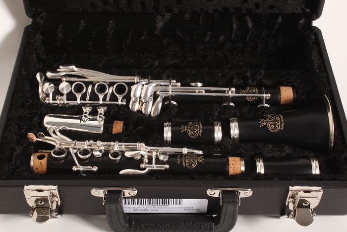 Amati Model 615II Full Boehm System Bb Clarinet