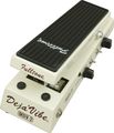 Fulltone MDV2 Mini-Deja'Vibe 2 Guitar Effects Pedal Cream