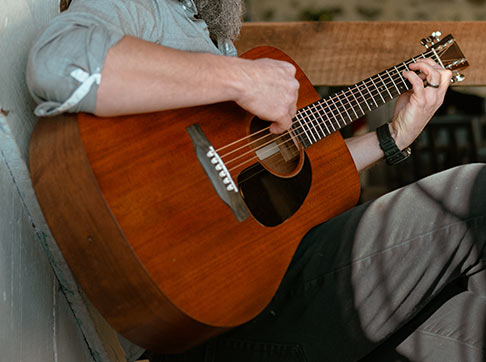 Acoustic Fest, up to forty percent off. Deals, special financing, and weekly giveaway. Shop Now.