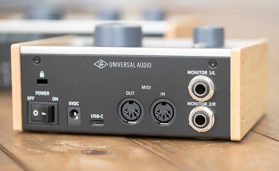 Universal Audio Volt 176 Audio Interface Rear Connections