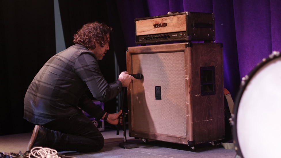 David Gaumé miking a guitar cabinet