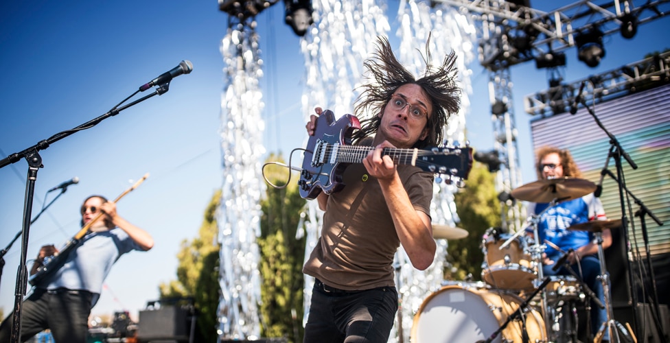 Frankie and the Witch Fingers on-stage at Desert Daze 2017